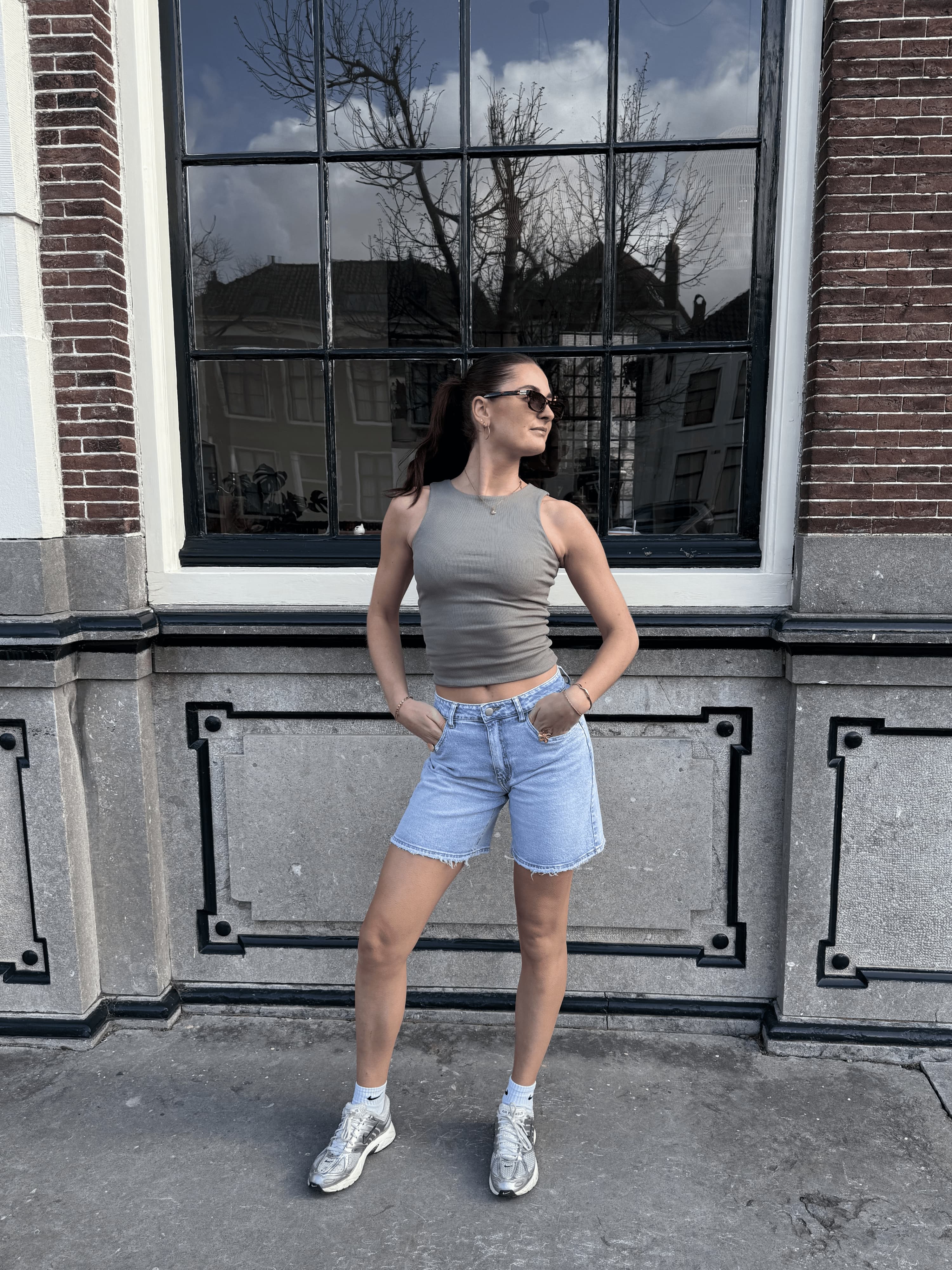 Noa Basic Tank Top | Lichtbruin | Tall - Image 7