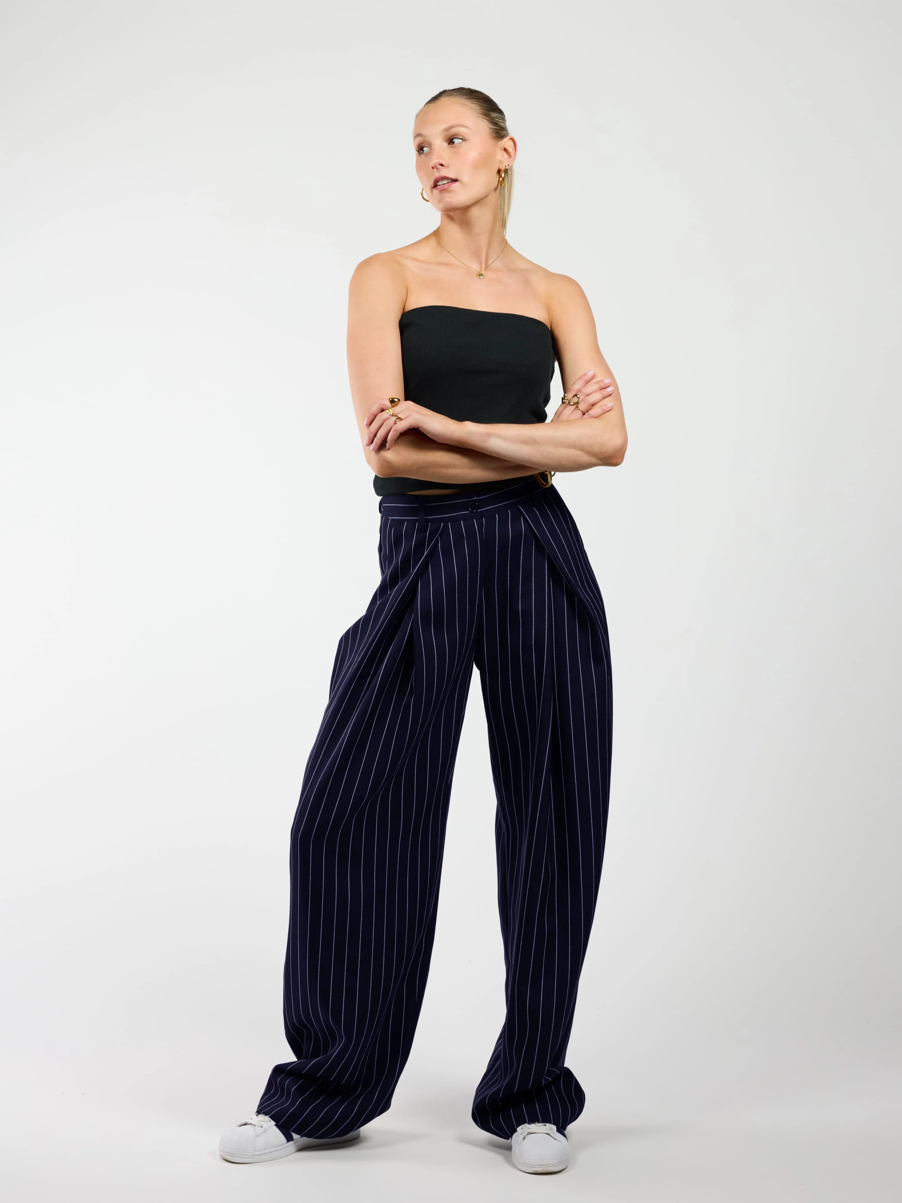 Ella | Wide leg pantalon met plooien | Navy met krijtstreep | Tall - Image 2