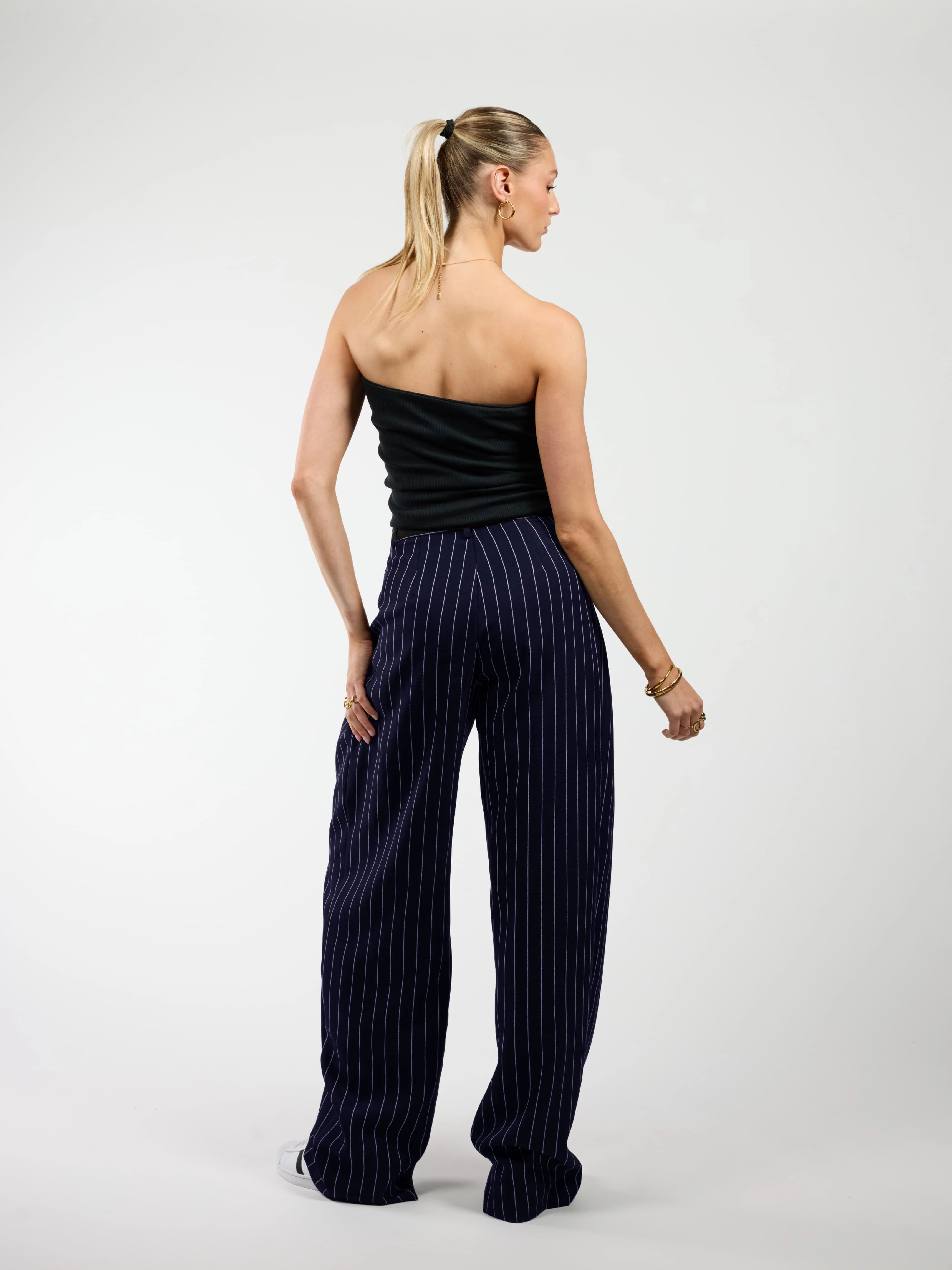 Ella | Wide leg pantalon met plooien | Navy met krijtstreep | Tall - Image 4