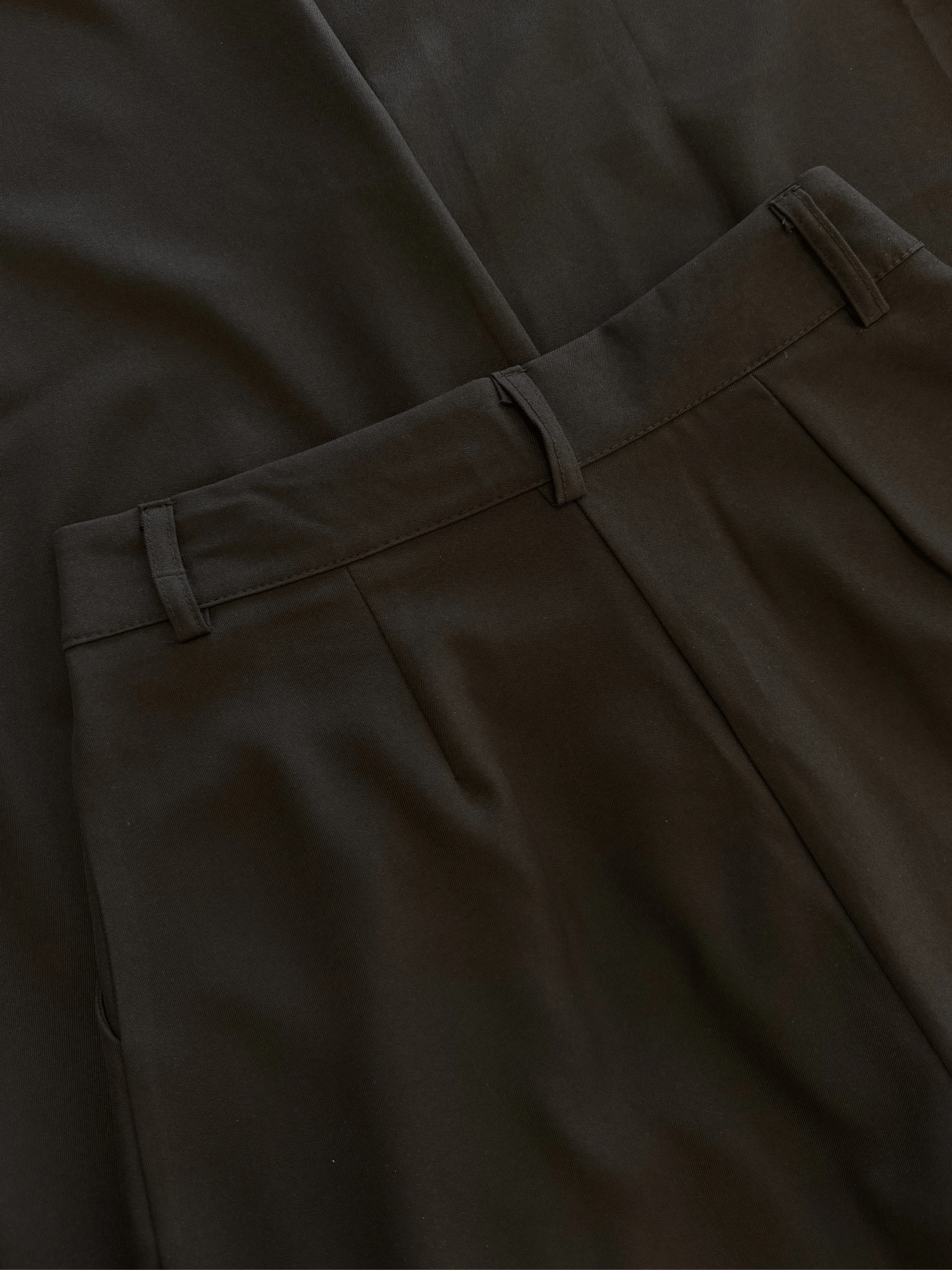 Ella | Wide leg pantalon met plooien | Zwart | Tall - Image 10