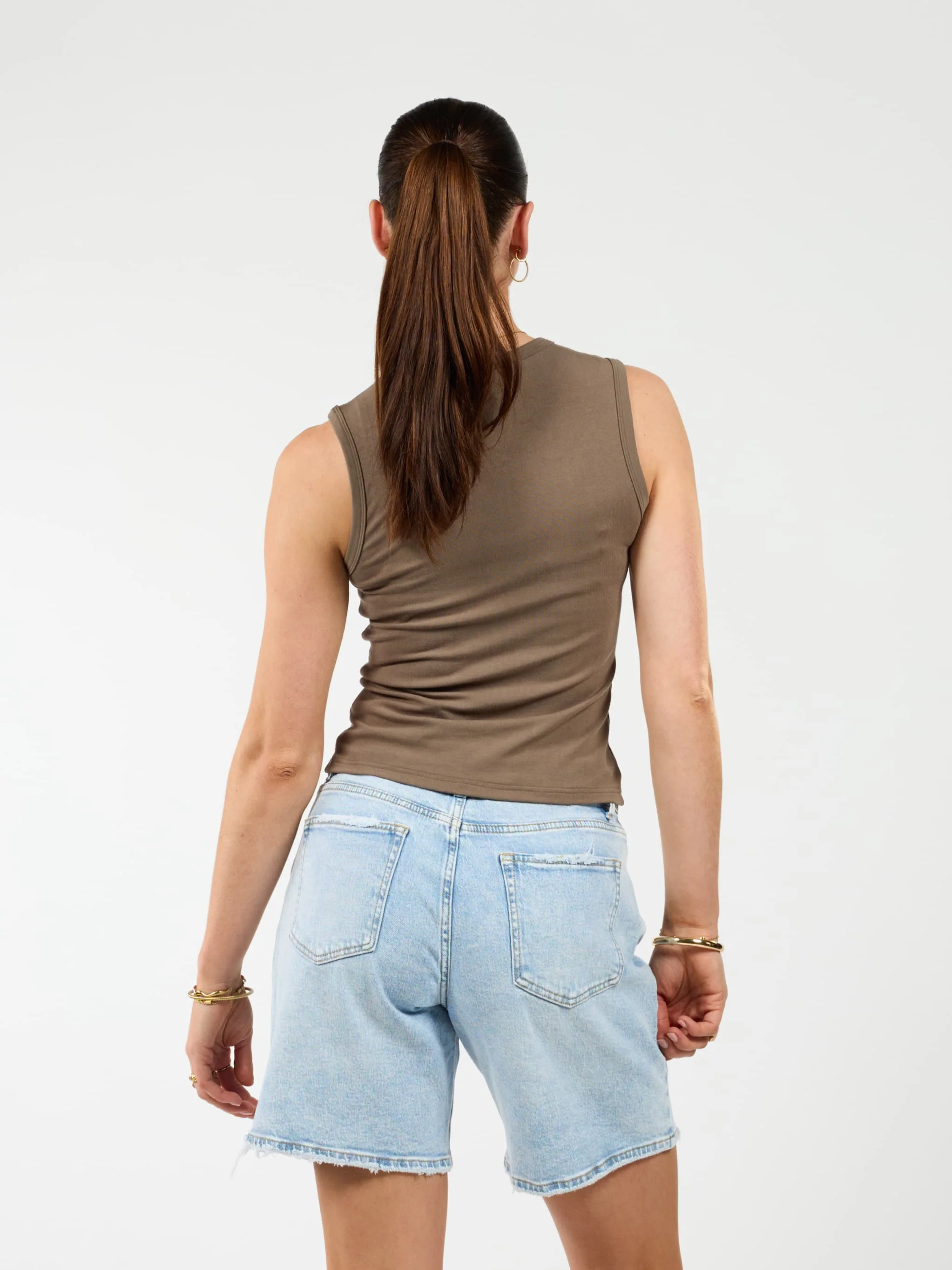 Hazel | Tanktop met knopen | Earthy olive | Tall - Image 5