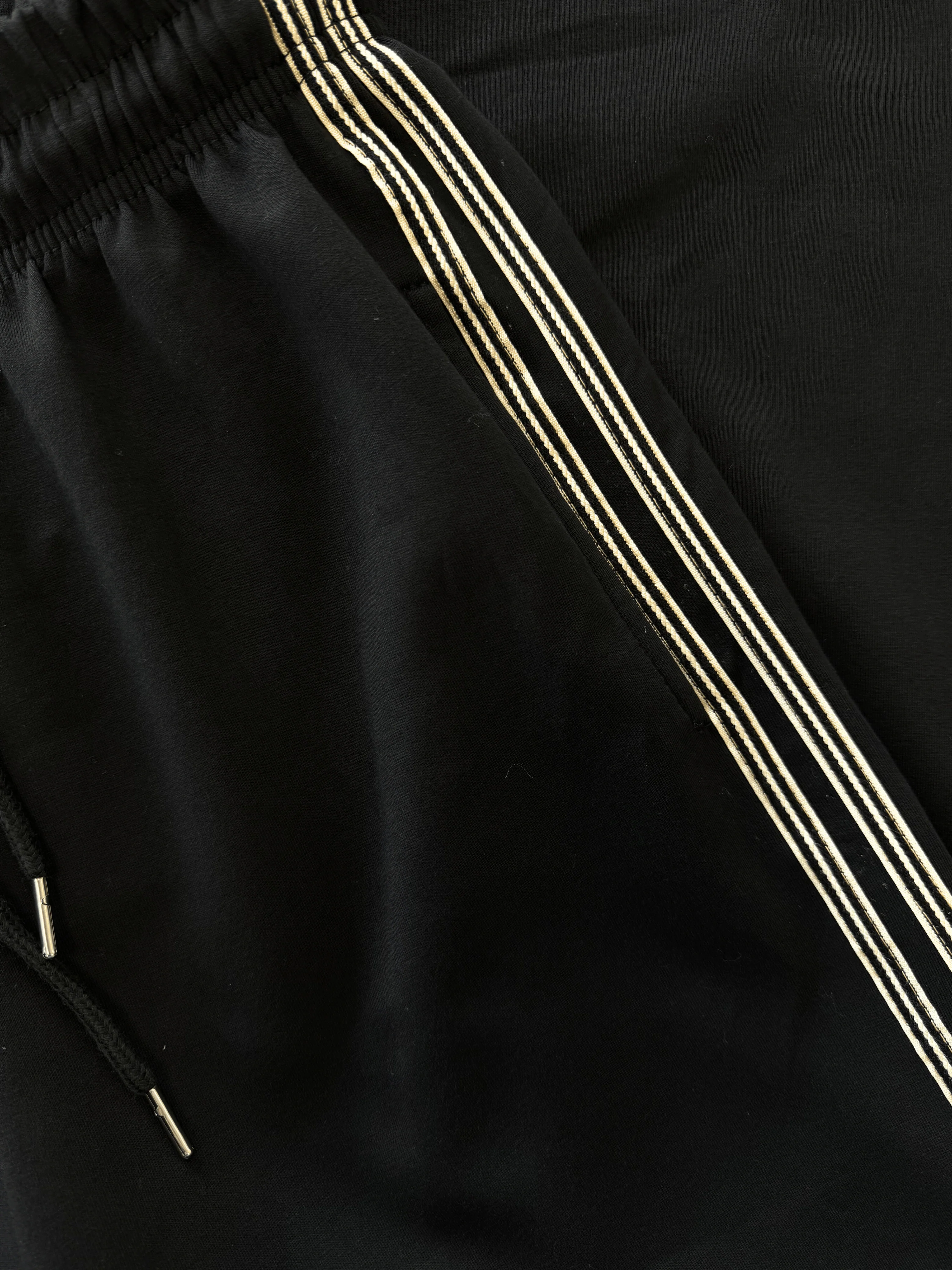 Izzy pants | Zwart met streep | Tall - Image 3