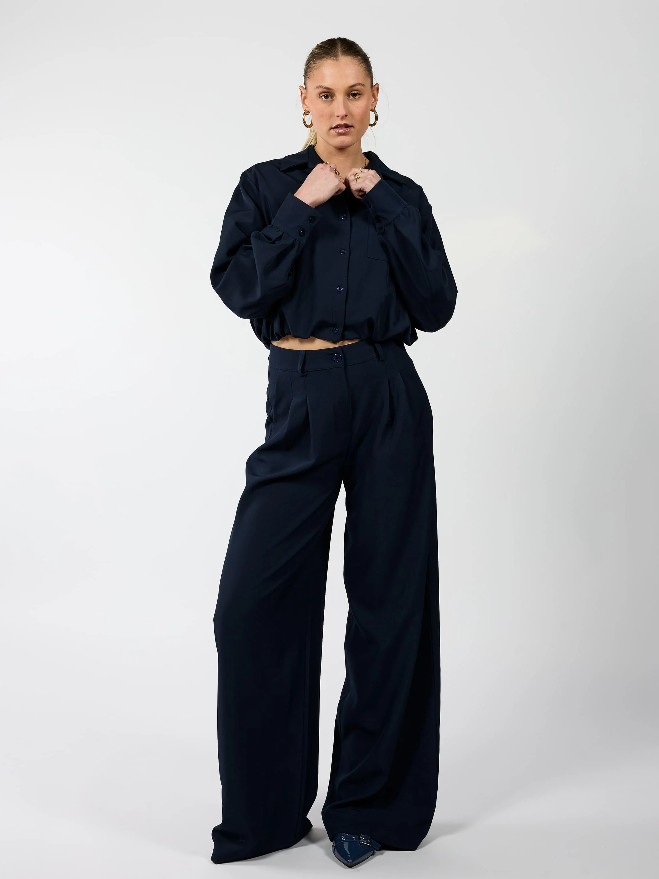 Jip | Cropped blouse | Navy | Tall - Image 4