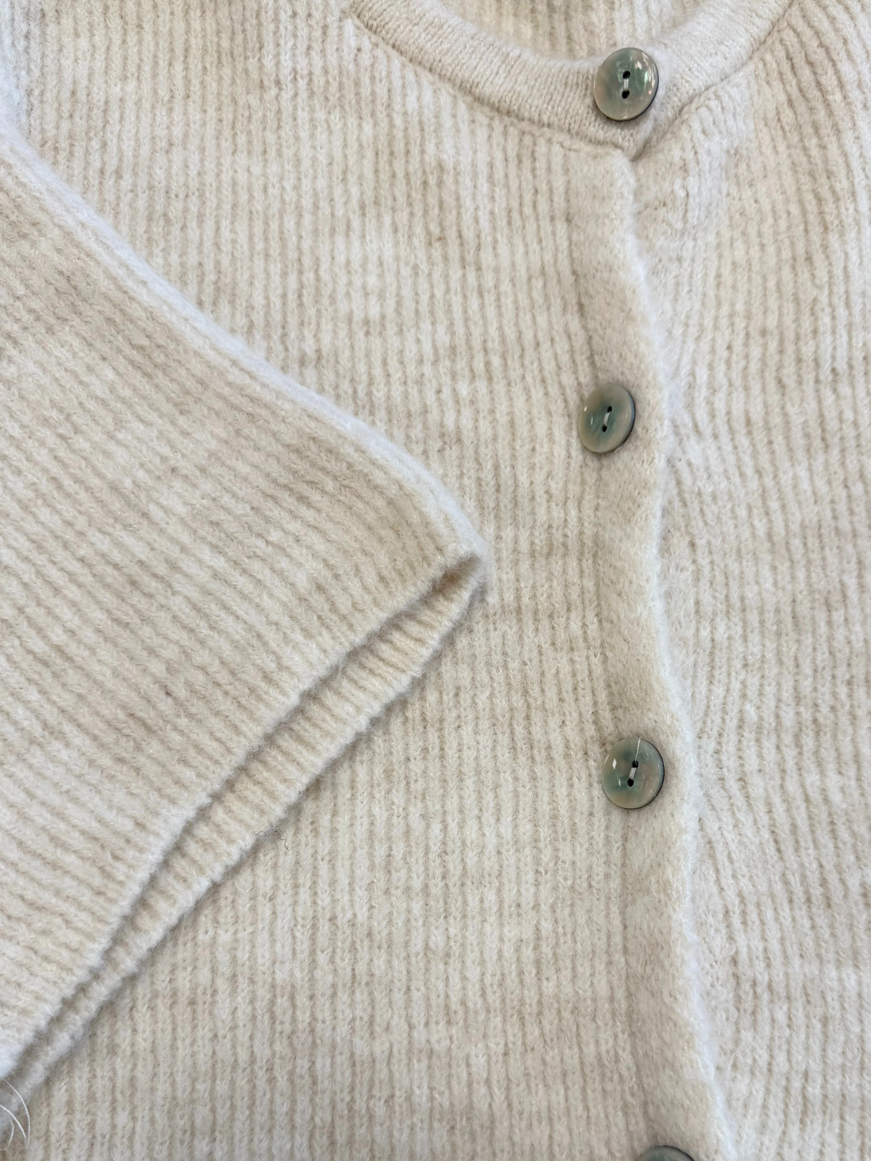 Lena Gebreid Vest met Knoopjes | Cream | Tall - Image 7