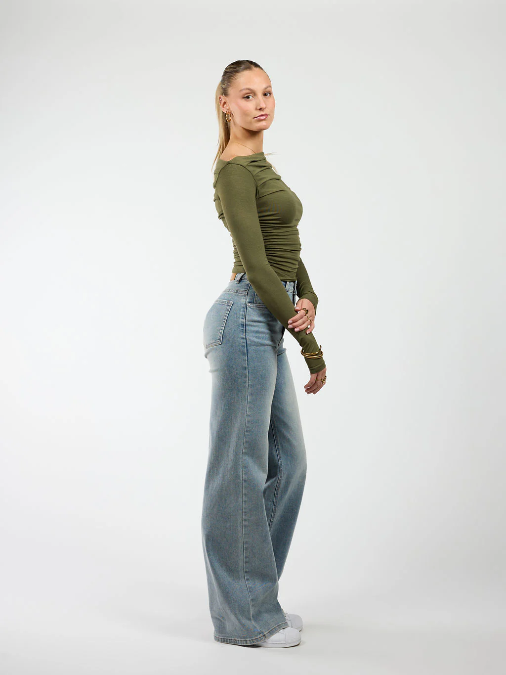 Lieke off shoulder top | Tall | Olive - Image 5