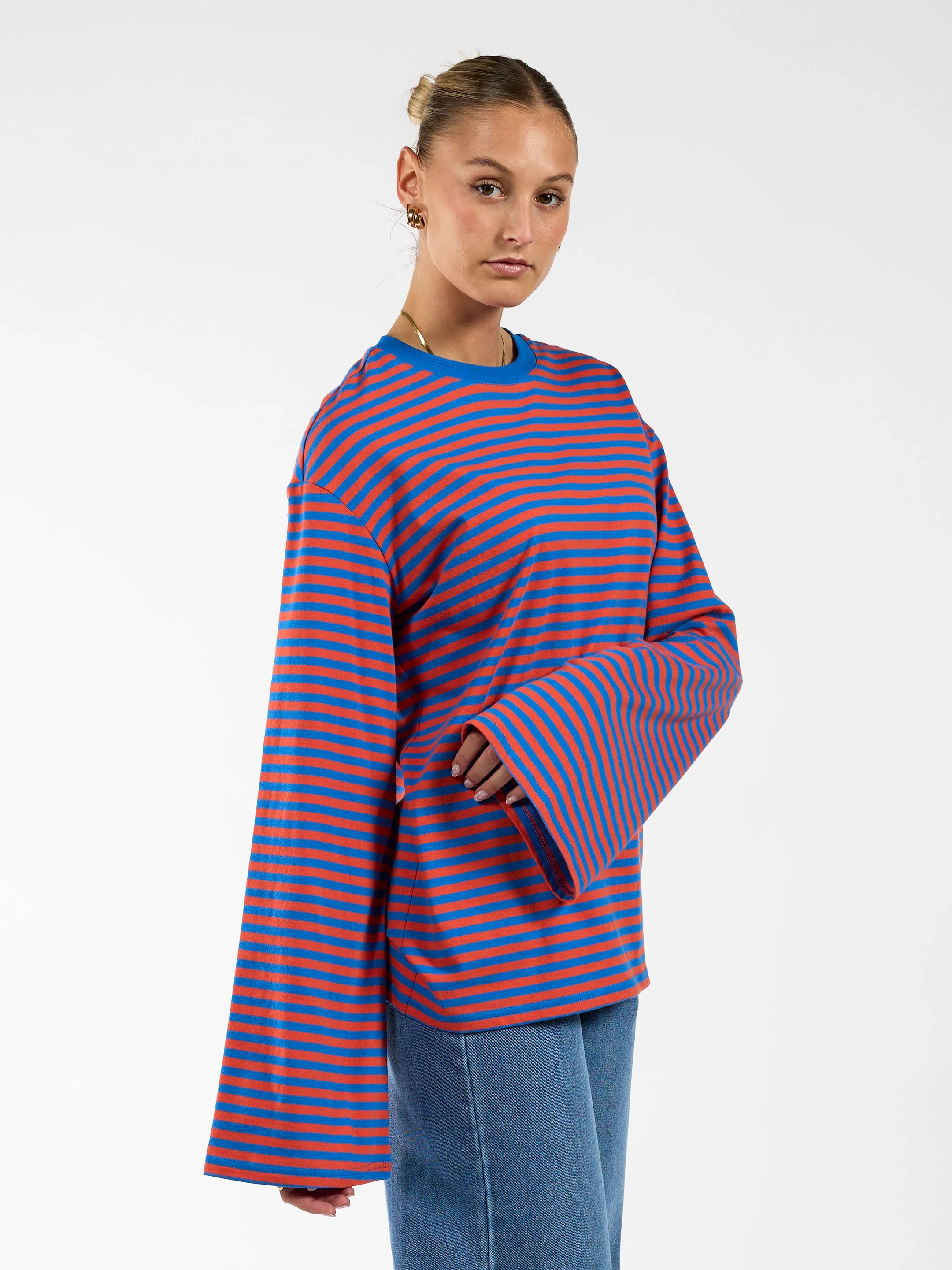 Nine Tee | Wijd uitlopende mouw | Gestreept blauw oranje | Tall