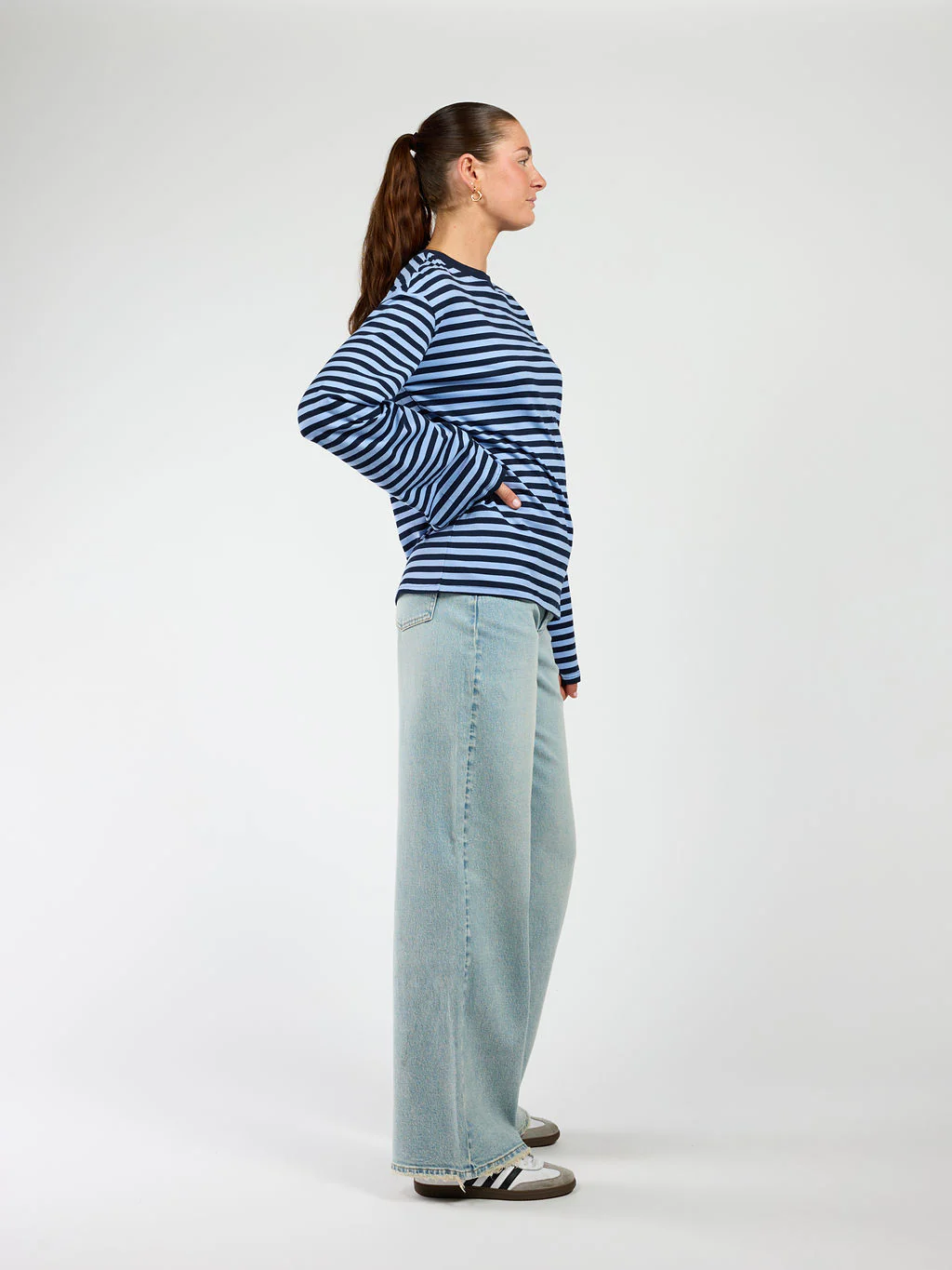 Nine Tee | Wijd uitlopende mouw | Gestreept blauw | Tall - Image 7