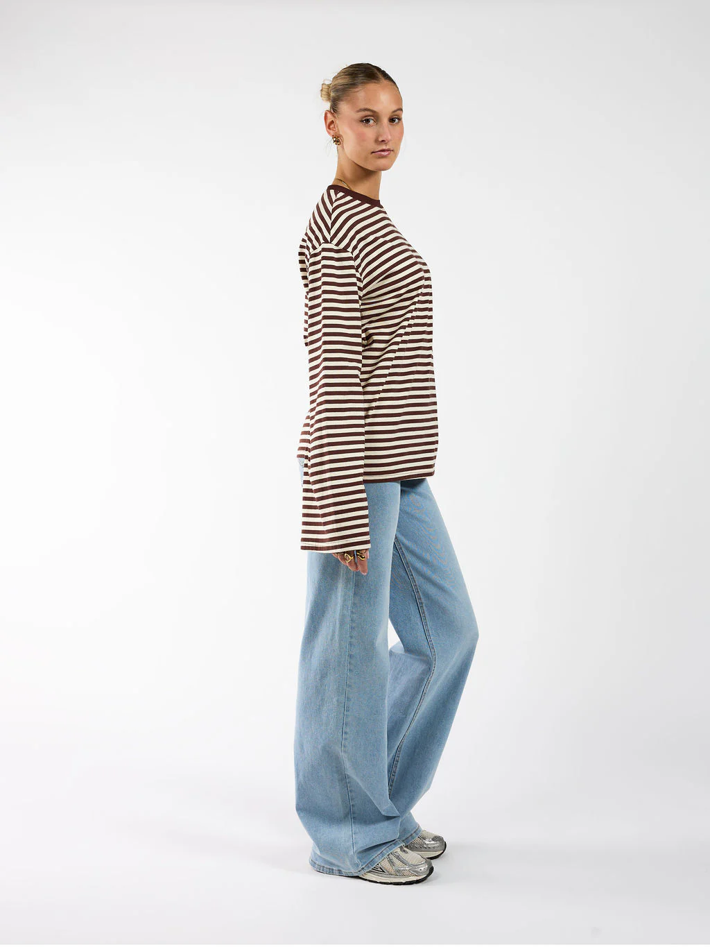 Nine Tee | Wijd uitlopende mouw | Gestreept cream bruin | Tall - Image 8