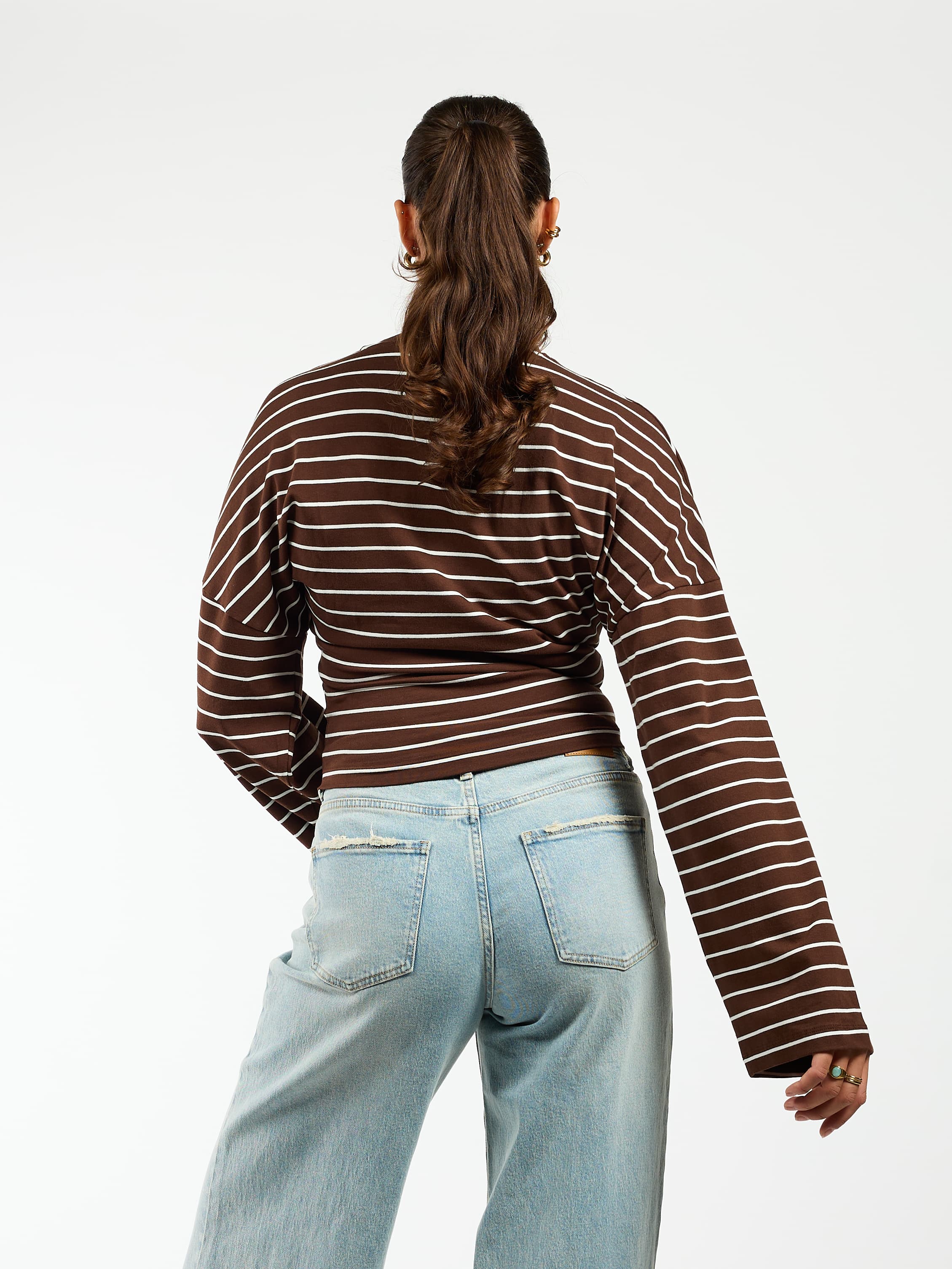 Sanna Tee | Donkerbruin gestreept | Tall - Image 6