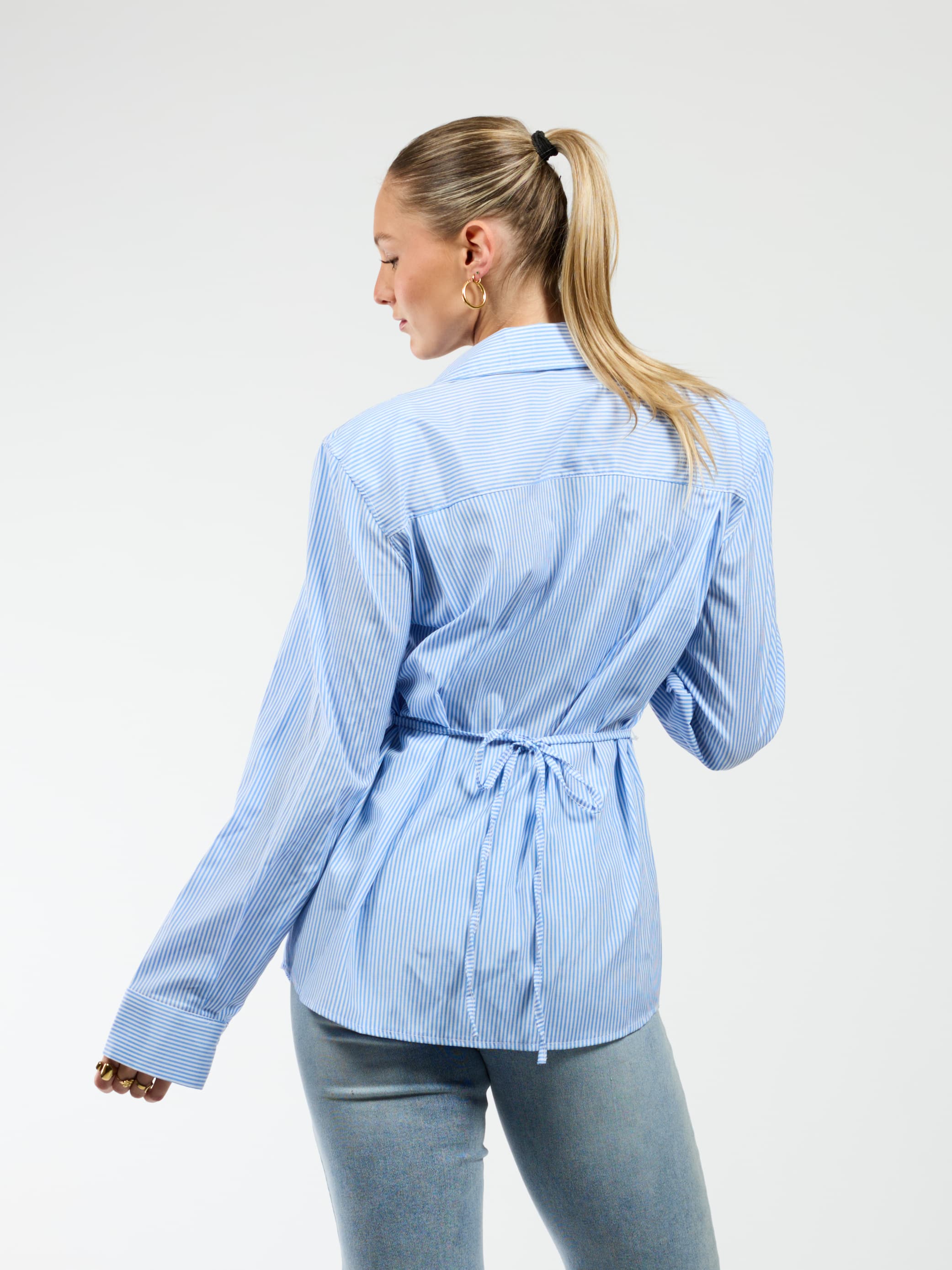 Sem getailleerde blouse | Blauw gestreept | Tall - Image 4