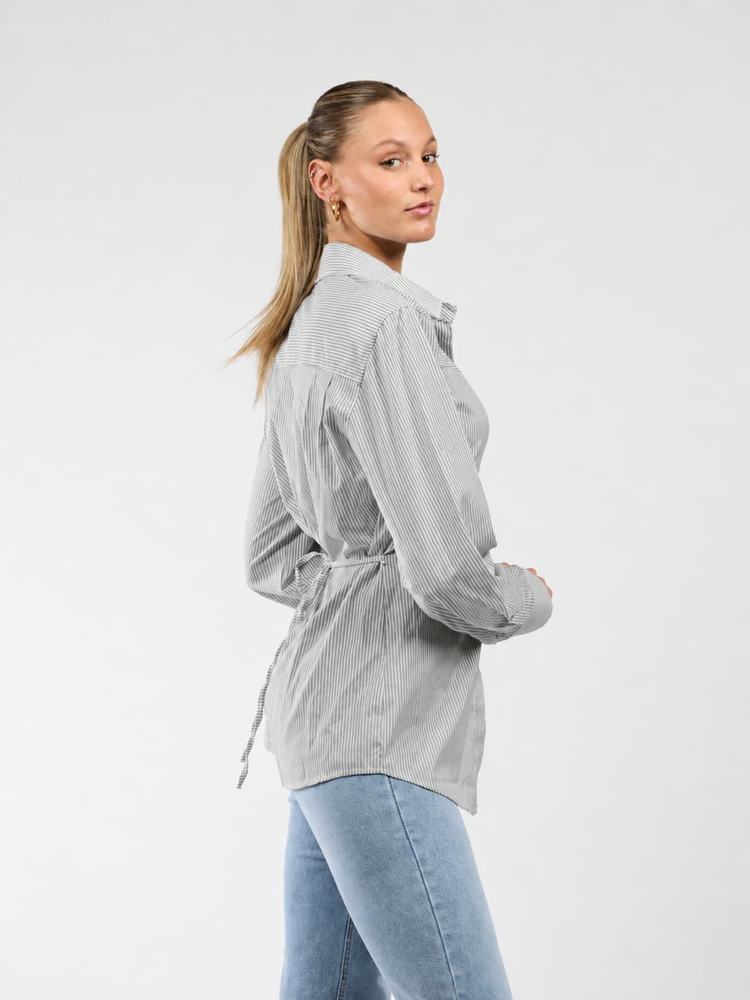 Sem getailleerde blouse | Grijs gestreept | Tall - Image 5