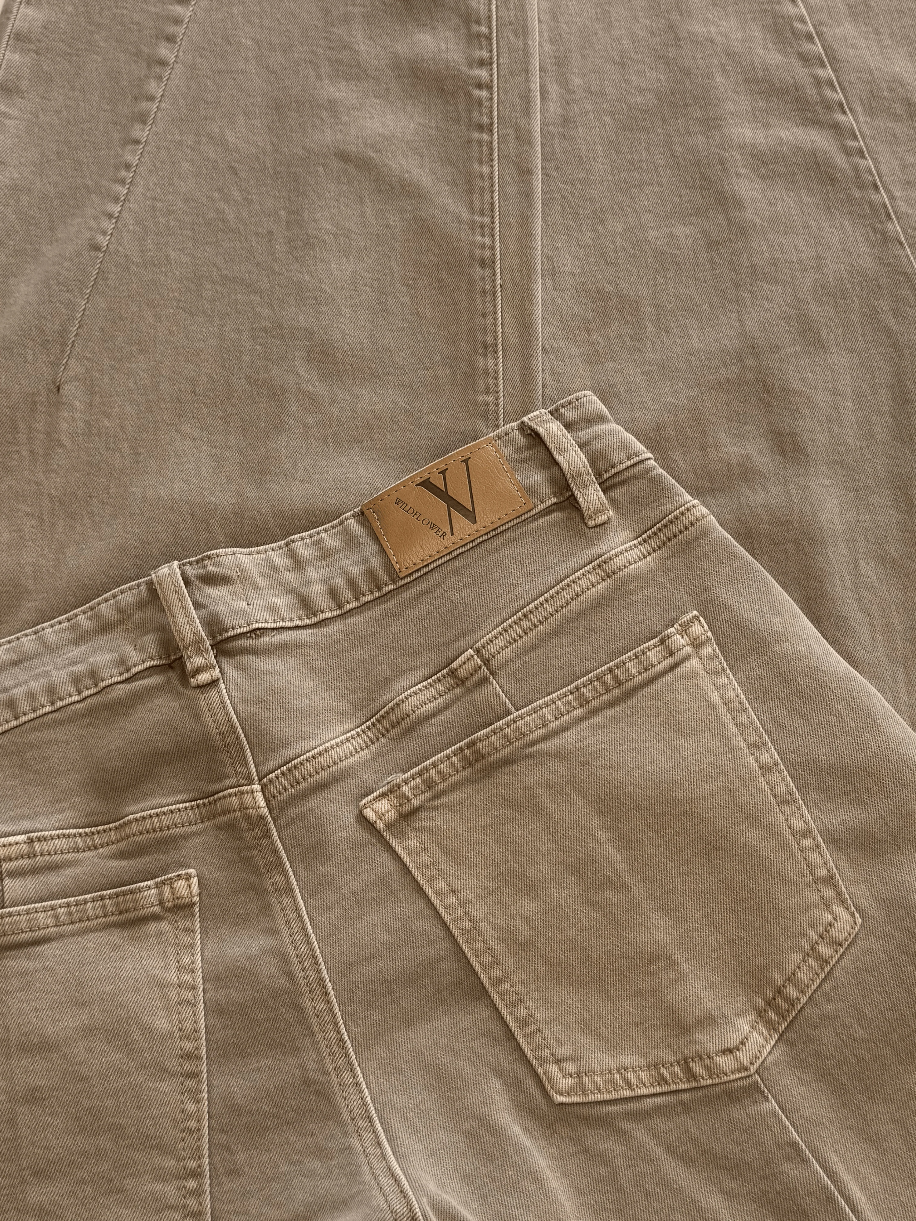 Zoey Barrel Jeans | Mid-waist | Mokka | Stretch | Tall - Image 9